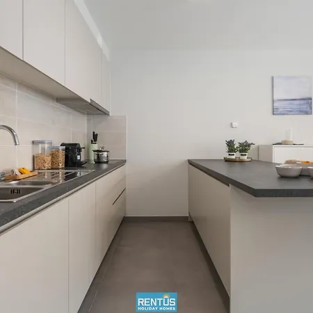 Huys Leo - Met Ligging In Appartement *
